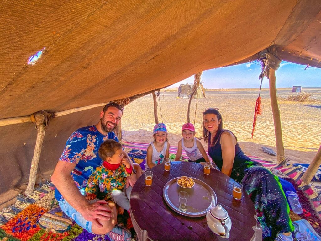 picnic Merzouga desert lunch